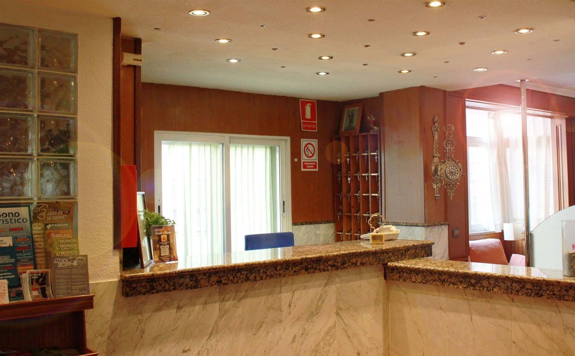 Hotel La Paz Ubeda  Luaran gambar
