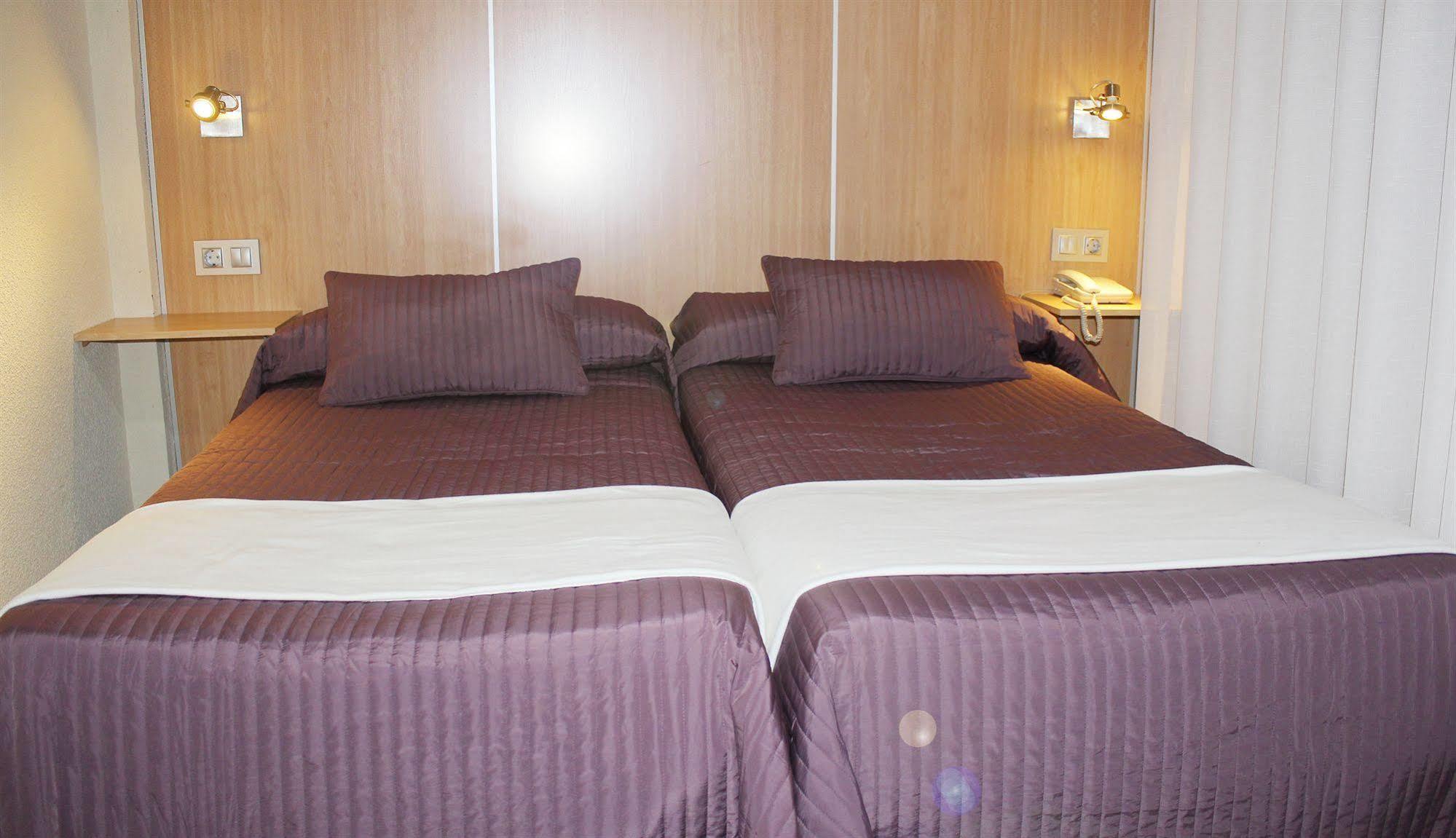 Hotel La Paz Ubeda  Luaran gambar